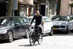 Amsterdam 13 juni 2022
Johnny Heitinga met zijn dochter Rixo in Amsterdam zuid
