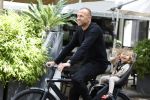 Amsterdam 13 juni 2022
Johnny Heitinga met zijn dochter Rixo in Amsterdam zuid