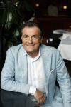 Amsterdam 1 juli 2022
Onthulling kunstwerk met daarop Willy Alberti en Johnny Kraaijkamp bij hotel Americain.
Aanwezig de kinderen Tonny Alberti en Willeke Alberti en Johnny Kraaijkamp en Sanne Kraaijkamp