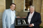 Amsterdam 1 juli 2022
Onthulling kunstwerk met daarop Willy Alberti en Johnny Kraaijkamp bij hotel Americain.
Aanwezig de kinderen Tonny Alberti en Willeke Alberti en Johnny Kraaijkamp en Sanne Kraaijkamp