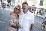 Amsterdam 19 juli 2022
Laatste optreden Willeke Albertri in het concertgebouw. Binnenkomst gasten. Joshua Prins v Maasdam met zijn vrouw