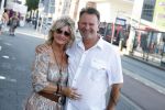 Amsterdam 19 juli 2022
Laatste optreden Willeke Albertri in het concertgebouw. Binnenkomst gasten. Joshua Prins v Maasdam met zijn vrouw
