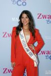 Amsterdam 25 juni 2022
Premiere zwanger en Co in Tuschinski .
Miss Nederland Julia Sinning