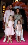 Amsterdam 3 juli 2022
Premiere Knor in Tuschinski.
Cast oa Alex Klaassen Henry v Loon en Jelka v Houten .
Kaja Wolffers met zijn vrouw en kinderen