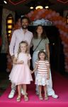 Amsterdam 3 juli 2022
Premiere Knor in Tuschinski.
Cast oa Alex Klaassen Henry v Loon en Jelka v Houten .
Kaja Wolffers met zijn vrouw en kinderen