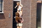 Monnickendam 19 juli 2022
Katja Schuurman met haar dochtertje Coco aan het winkelen