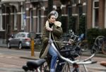 Amsterdam 16 maart 2022
Kim v Kooten op de fiets in Amsterdam zuid