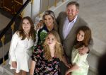 Den Haag 24 juni 2022
Het jaarlijkse fotouurtje in paleis Noordeinde. Aanwezig Koning Willem Alexander Koningin Maxima Prinses Amalia Prinses Alexia en Prinses Ariane
