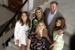 Den Haag 24 juni 2022
Het jaarlijkse fotouurtje in paleis Noordeinde. Aanwezig Koning Willem Alexander Koningin Maxima Prinses Amalia Prinses Alexia en Prinses Ariane