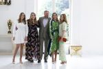 Den Haag 24 juni 2022
Het jaarlijkse fotouurtje in paleis Noordeinde. Aanwezig Koning Willem Alexander Koningin Maxima Prinses Amalia Prinses Alexia en Prinses Ariane