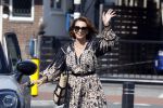 Huizen 19 juli 2022
Leontine Borsato bij de benzinepomp.