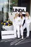 Amsterdam 14 juni 2022
Ontbijt georganisserd door Linda.nl en Victoria Koblenko met haar man Evgeniy Levchenko. Er is een aktie #bloemenvoorOekraine in het leven geroepen. Liv  promo team Linda