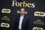 Wassenaar 6 juli 2022
Presentatie Forbes NL in samenwerking met FEEV op kasteel Wittenburg. Luiz Costa van Forbes Monaco en Forbes Nederland