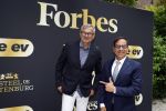 Wassenaar 6 juli 2022
Presentatie Forbes NL in samenwerking met FEEV op kasteel Wittenburg. Luiz Costa van Forbes Monaco en Forbes Nederland