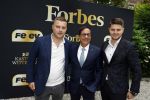 Wassenaar 6 juli 2022
Presentatie Forbes NL in samenwerking met FEEV op kasteel Wittenburg. Luiz Costa van Forbes Monaco en Forbes Nederland met Duco Hiensch de founder van FEEV