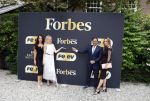Wassenaar 6 juli 2022
Presentatie Forbes NL in samenwerking met FEEV op kasteel Wittenburg. Luiz Costa van Forbes Monaco en Forbes Nederland