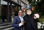 Wassenaar 6 juli 2022
Presentatie Forbes NL in samenwerking met FEEV op kasteel Wittenburg. Luiz Costa met Feevie