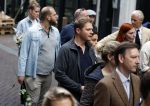 Amsterdam 6 juli 2022
Precies 1 jaar geleden werd op deze plek Peter R de Vries neergeschoten. De redaktie en presentatoren van RTL Boulevard leggen een witte roos neer . OA aanwezig Georgette Schlick Peter v d Vorst Sven Sauve Marieke Elsinga Vivienne v d Assem Aran Bade Jeroen Kijk in de Vegte Arno Kantelberg Eveline Stallaart Clarice Stenger Leon de Ruyter Dries Roelvink en Tim Oliehoek . Luuk Ikkink