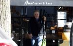 Amsterdam 19 maart 2022
Maarten Spanjer doet boodschappen op de cornelis schuytstraat