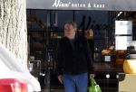 Amsterdam 19 maart 2022
Maarten Spanjer doet boodschappen op de cornelis schuytstraat