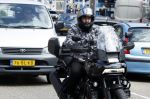 Alkmaar 14 juli 2022
Marco Borsato op zijn nieuwe Harley davidson Pan America 1250 Specoal Motor in de straten van Alkmaar .