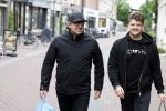 Alkmaar 7 juli 2022
Mary Borsato viert haar 77e verjaardag in eetcafe Pluim in Alkmaar.
Oa aanwezig Sylvana Borsato Romy Omtzigt Jacky Omtzigt Luca Borsato Jada Borsato Marco Borsato en Senna Borsato.