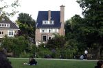 Amsterdam 8 juli 2022
Marco v Basten heeft zijn huis aan het vondelpark voor ruim 13 miljoen euro verkocht.