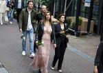 Amsterdam 6 juli 2022
Precies 1 jaar geleden werd op deze plek Peter R de Vries neergeschoten. De redaktie en presentatoren van RTL Boulevard leggen een witte roos neer . OA aanwezig Georgette Schlick Peter v d Vorst Sven Sauve Marieke Elsinga Vivienne v d Assem Aran Bade Jeroen Kijk in de Vegte Arno Kantelberg Eveline Stallaart Clarice Stenger Leon de Ruyter Dries Roelvink en Tim Oliehoek .