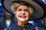 Amsterdam 12 juli 2022
Mariska v Kolck wordt na voorstelling de titanic in het nieuwe delamar theater gehuldigd door Hans Cornelisse ivm haar 25 jarig musical leven..