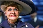 Amsterdam 12 juli 2022
Mariska v Kolck wordt na voorstelling de titanic in het nieuwe delamar theater gehuldigd door Hans Cornelisse ivm haar 25 jarig musical leven..