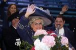 Amsterdam 12 juli 2022
Mariska v Kolck wordt na voorstelling de titanic in het nieuwe delamar theater gehuldigd door Hans Cornelisse ivm haar 25 jarig musical leven..