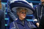 Amsterdam 12 juli 2022
Mariska v Kolck wordt na voorstelling de titanic in het nieuwe delamar theater gehuldigd door Hans Cornelisse ivm haar 25 jarig musical leven..