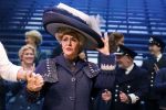 Amsterdam 12 juli 2022
Mariska v Kolck wordt na voorstelling de titanic in het nieuwe delamar theater gehuldigd door Hans Cornelisse ivm haar 25 jarig musical leven..