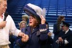 Amsterdam 12 juli 2022
Mariska v Kolck wordt na voorstelling de titanic in het nieuwe delamar theater gehuldigd door Hans Cornelisse ivm haar 25 jarig musical leven..