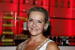 Amsterdam 12 juli 2022
Mariska v Kolck wordt na voorstelling de titanic in het nieuwe delamar theater gehuldigd door Hans Cornelisse ivm haar 25 jarig musical leven..