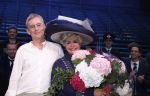 Amsterdam 12 juli 2022
Mariska v Kolck wordt na voorstelling de titanic in het nieuwe delamar theater gehuldigd door Hans Cornelisse ivm haar 25 jarig musical leven..