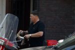 Amsterdam 18 juli 2022
Martijn Krabbe doet boodschappen op zijn vespa scooter