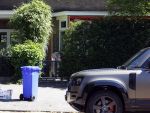 Amsterdam 8 juli 2022
Wijnleverancier brengt wijn langs bij Martijn krabbe