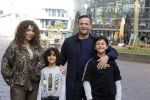 Amsterdam 27 maart 2022
Premiere Sonic in Pathe arena met in de hoofdrollen Najib Amhali Carolina Dijkhuizen .
Najib kwam met zijn vrouw Niama en hun zoons