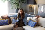 Muiden 1 juli 2022
Patty Brard met haar kussenlijn die ze met het kruidvat heeft gemaakt.