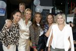 Amsterdam 26 juni 2022
Presentatie nieuwe lijn van Patty Brard en het kruitvat bij de borrelbar. Patty Brard Maureen du Toit Anouk Smulders Selma v Dijk Victor Brand en Gallyon v Vessem