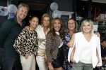 Amsterdam 26 juni 2022
Presentatie nieuwe lijn van Patty Brard en het kruitvat bij de borrelbar. Patty Brard Maureen du Toit Anouk Smulders Selma v Dijk Victor Brand en Gallyon v Vessem