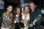 Amsterdam 26 juni 2022
Presentatie nieuwe lijn van Patty Brard en het kruitvat bij de borrelbar. Patty Brard Maureen du Toit Anouk Smulders Selma v Dijk en Victor Brand