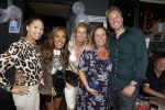 Amsterdam 26 juni 2022
Presentatie nieuwe lijn van Patty Brard en het kruitvat bij de borrelbar. Patty Brard Maureen du Toit Anouk Smulders Selma v Dijk en Victor Brand