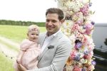 Oosterblokker 18 juni 2022
Irene Schouten en Dirkjan Mak trouwen in de tuin bij de ouders van Dirkjan . Peter Post met dochter en zijn schoonouders
