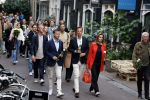 Amsterdam 6 juli 2022
Precies 1 jaar geleden werd op deze plek Peter R de Vries neergeschoten. De redaktie en presentatoren van RTL Boulevard leggen een witte roos neer . OA aanwezig Georgette Schlick Peter v d Vorst Sven Sauve Marieke Elsinga Vivienne v d Assem Aran Bade Jeroen Kijk in de Vegte Arno Kantelberg Eveline Stallaart Clarice Stenger Leon de Ruyter Dries Roelvink en Tim Oliehoek .