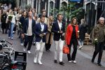 Amsterdam 6 juli 2022
Precies 1 jaar geleden werd op deze plek Peter R de Vries neergeschoten. De redaktie en presentatoren van RTL Boulevard leggen een witte roos neer . OA aanwezig Georgette Schlick Peter v d Vorst Sven Sauve Marieke Elsinga Vivienne v d Assem Aran Bade Jeroen Kijk in de Vegte Arno Kantelberg Eveline Stallaart Clarice Stenger Leon de Ruyter Dries Roelvink en Tim Oliehoek .