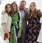 Den Haag 24 juni 2022
Het jaarlijkse fotouurtje in paleis Noordeinde. Aanwezig Koning Willem Alexander Koningin Maxima Prinses Amalia Prinses Alexia en Prinses Ariane