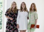 Den Haag 24 juni 2022
Het jaarlijkse fotouurtje in paleis Noordeinde. Aanwezig Koning Willem Alexander Koningin Maxima Prinses Amalia Prinses Alexia en Prinses Ariane