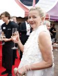 Amsterdam 25 juni 2022
Het damdiner tbv het aidsfonds wordt voor de 30e keer georganiseerd . Het vind dit jaar plaats in AFAS Live. Prinses Mabel kwam met haar zussen